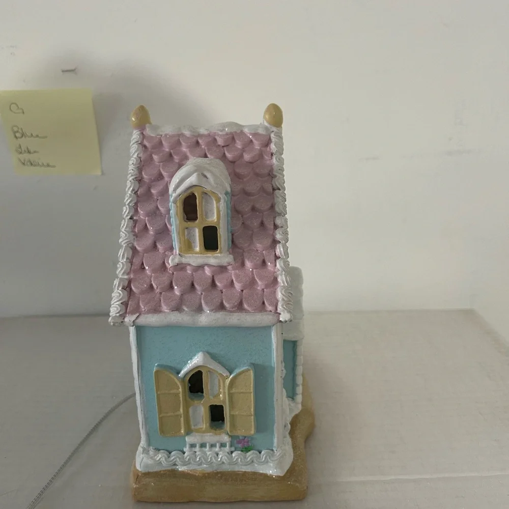 Cupcakes & Cashmere Easter/Spring Gingerbread House Light Up Blue NWT